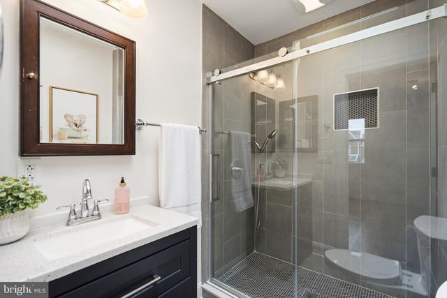 5018 3RD ST NW, Washington, DC 20011