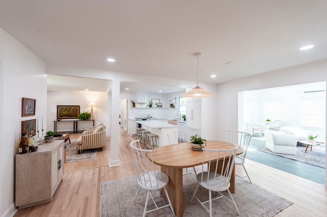 921 Lemont Ct, Nashville, TN 37216