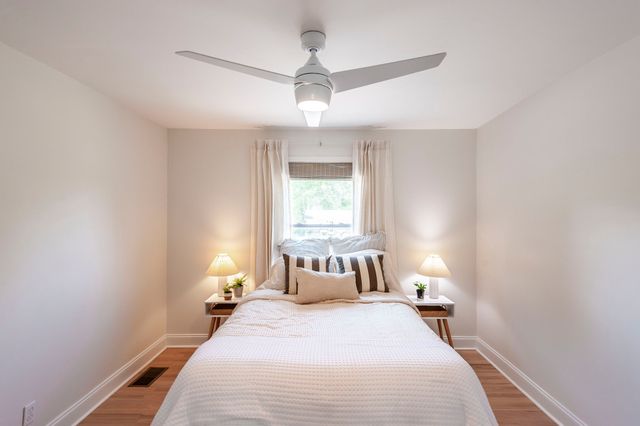 921 Lemont Ct, Nashville, TN 37216