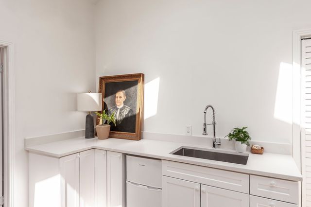 921 Lemont Ct, Nashville, TN 37216