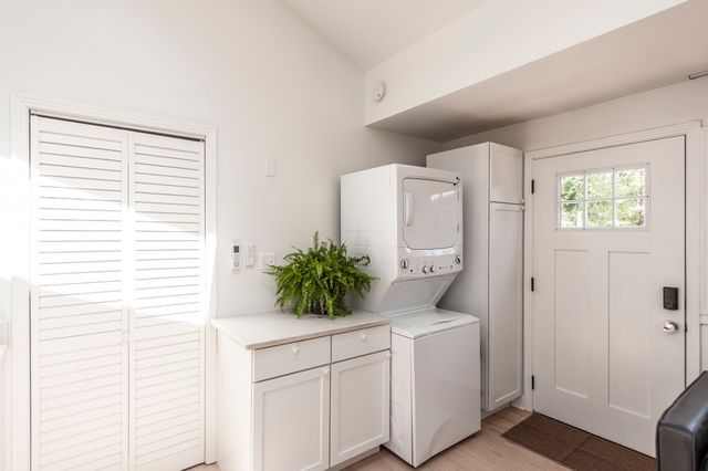 921 Lemont Ct, Nashville, TN 37216