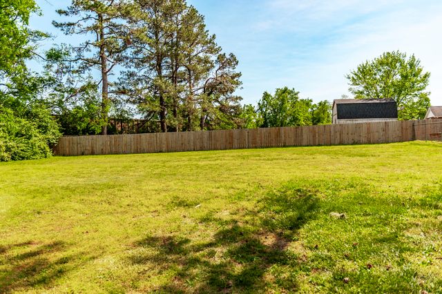 921 Lemont Ct, Nashville, TN 37216