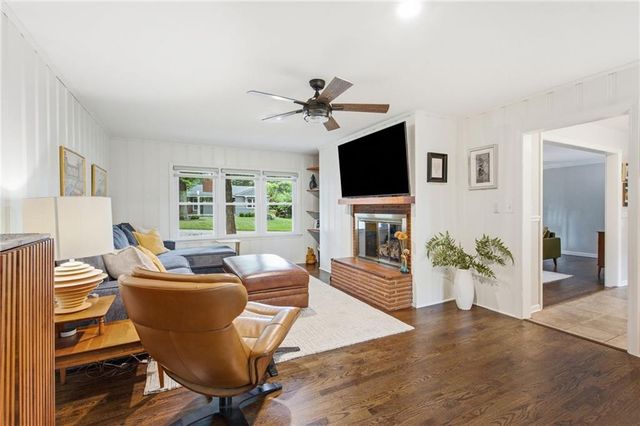 5408 W 65th Place, Prairie Village, KS 66202