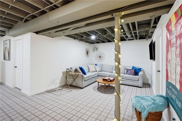 5408 W 65th Place, Prairie Village, KS 66202