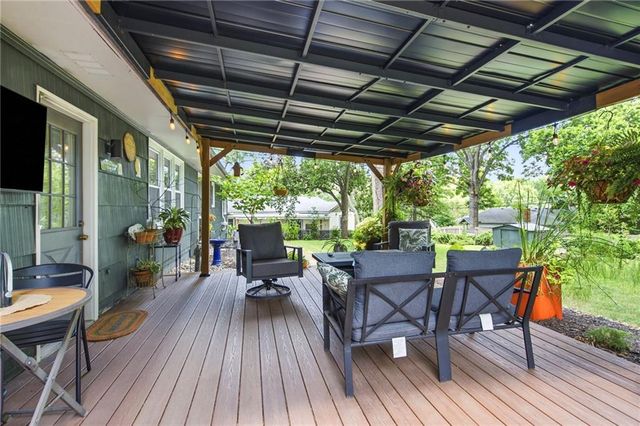 5408 W 65th Place, Prairie Village, KS 66202