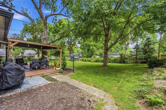 5408 W 65th Place, Prairie Village, KS 66202