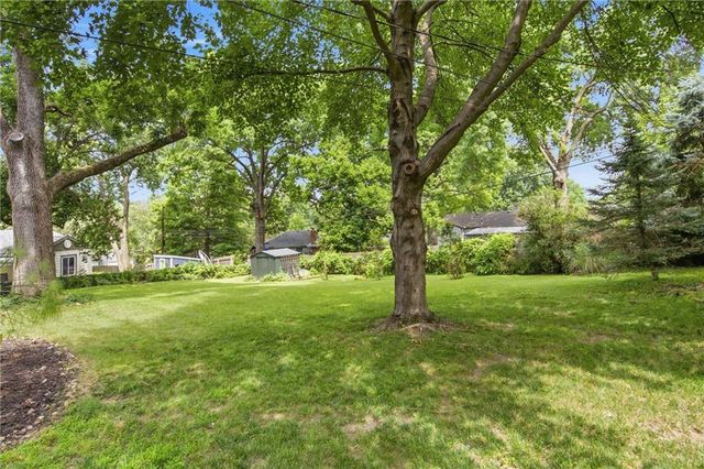 5408 W 65th Place, Prairie Village, KS 66202
