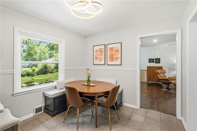 5408 W 65th Place, Prairie Village, KS 66202