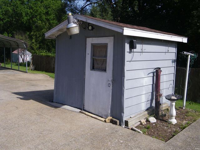 6640 Stucki Drive, Evansville, IN 47710