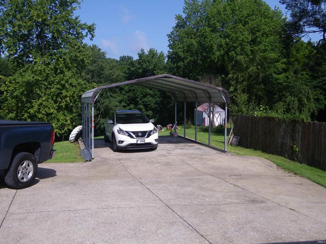 6640 Stucki Drive, Evansville, IN 47710