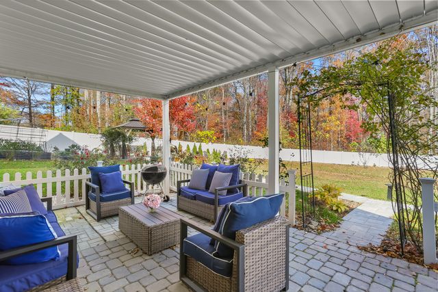 450 James Farm Road, Stratford, CT 06614