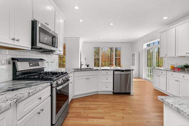 450 James Farm Road, Stratford, CT 06614