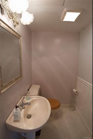 215 Lakeside Trail, Ridge, NY 11961