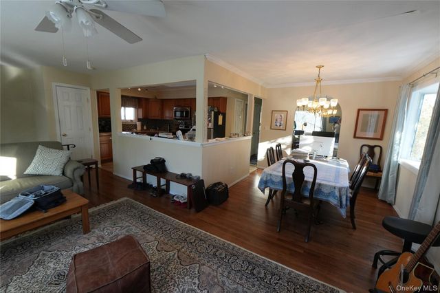 215 Lakeside Trail, Ridge, NY 11961