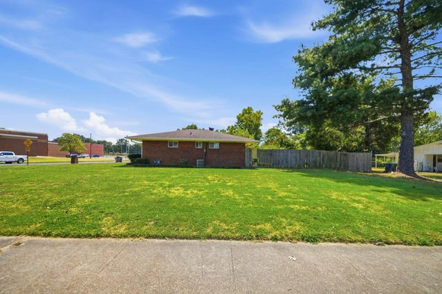 5073 WHITWORTH RD, Memphis, TN 38116