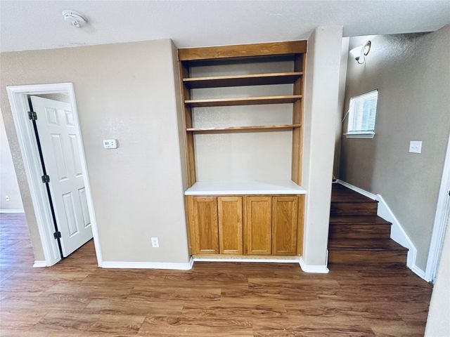 8814 Schick RD B, Austin, TX 78729