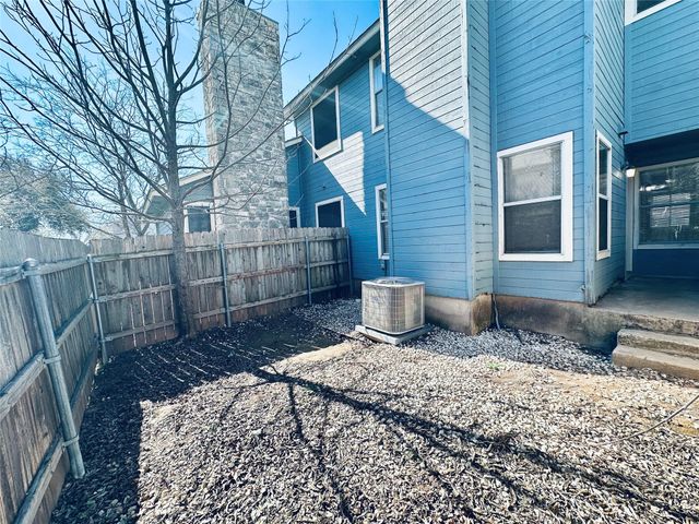 8814 Schick RD B, Austin, TX 78729