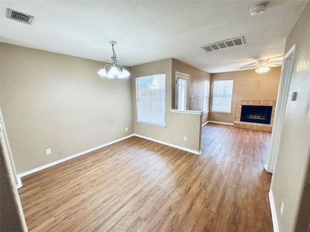 8814 Schick RD B, Austin, TX 78729