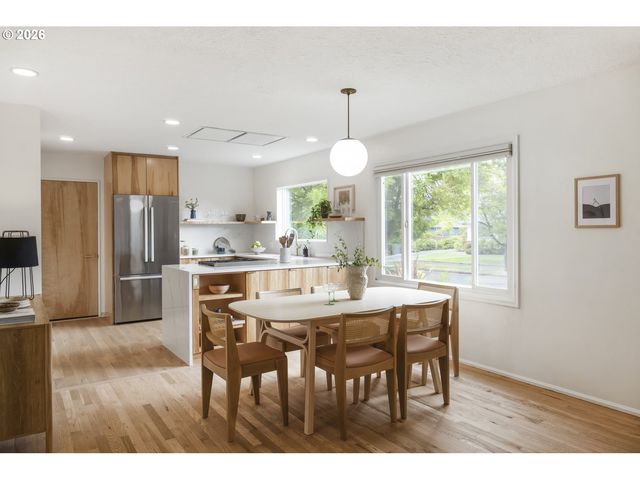 6345 Ne 35TH Pl, Portland, OR 97211