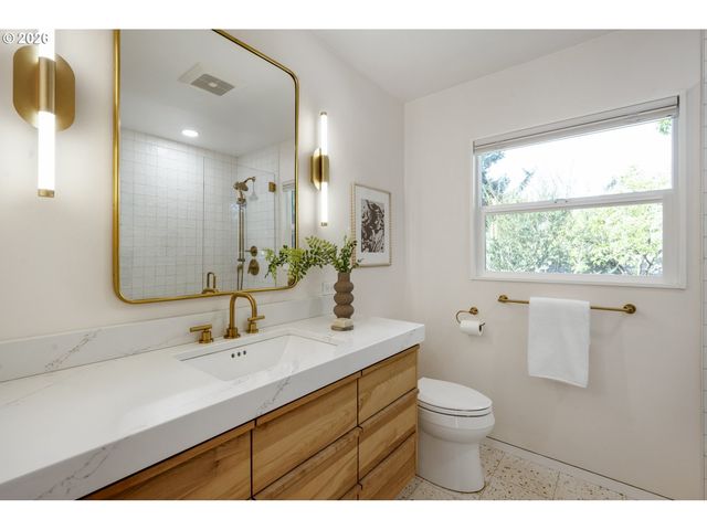 6345 Ne 35TH Pl, Portland, OR 97211