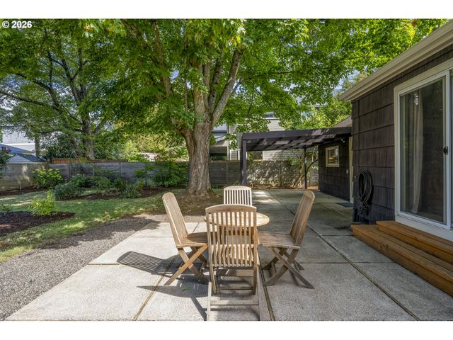 6345 Ne 35TH Pl, Portland, OR 97211