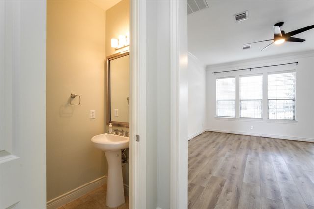 9147 Lago Crest Drive, Houston, TX 77054