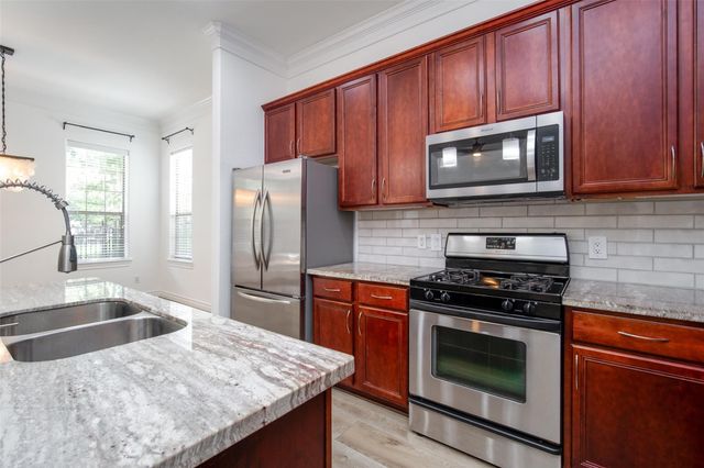 9147 Lago Crest Drive, Houston, TX 77054