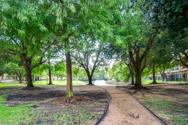 9147 Lago Crest Drive, Houston, TX 77054