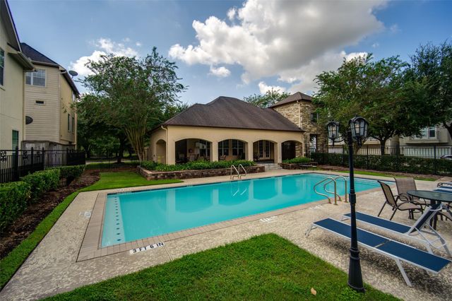 9147 Lago Crest Drive, Houston, TX 77054