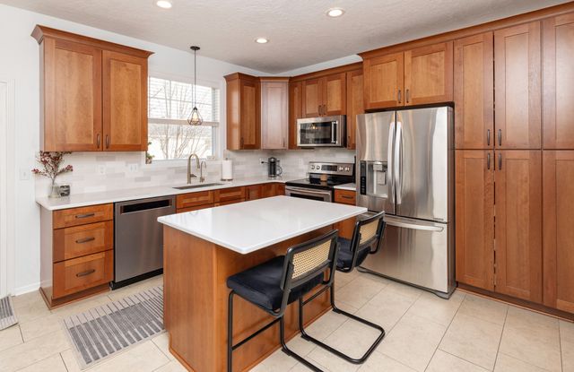 217 Bridgewood Drive, West Des Moines, IA 50266