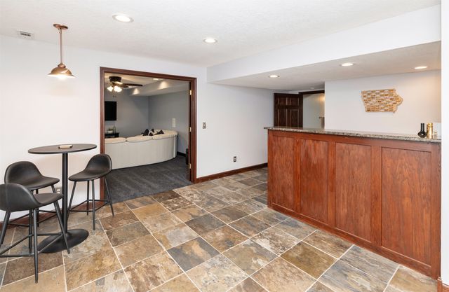 217 Bridgewood Drive, West Des Moines, IA 50266