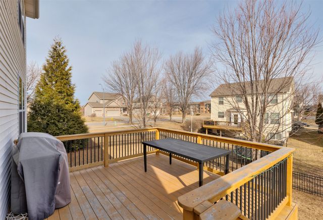 217 Bridgewood Drive, West Des Moines, IA 50266