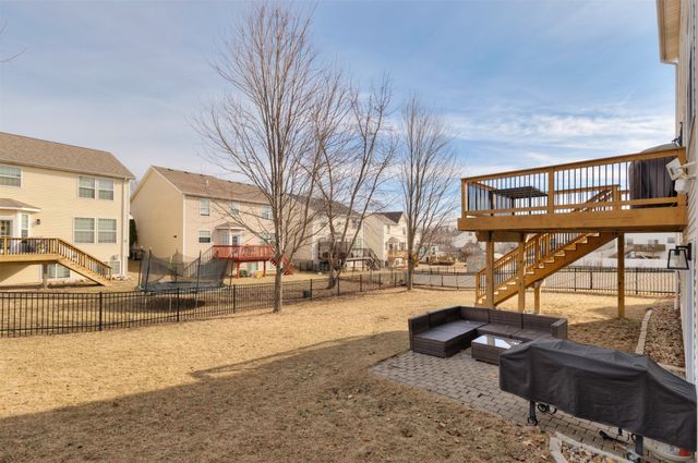 217 Bridgewood Drive, West Des Moines, IA 50266