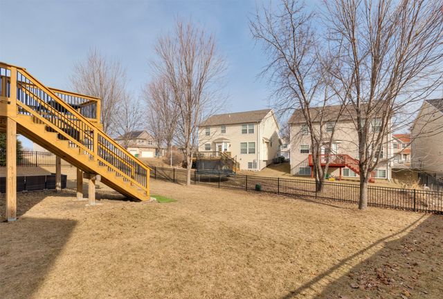 217 Bridgewood Drive, West Des Moines, IA 50266