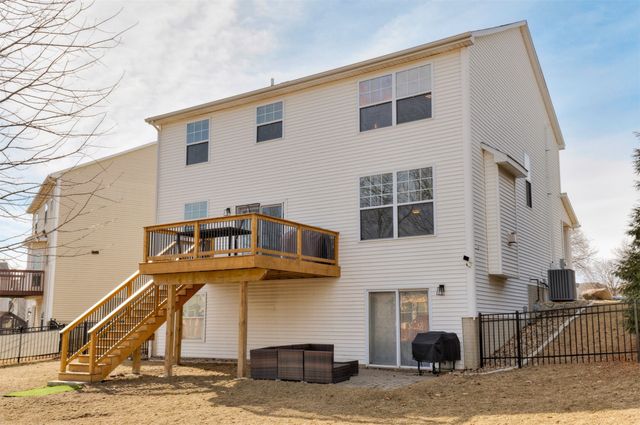 217 Bridgewood Drive, West Des Moines, IA 50266