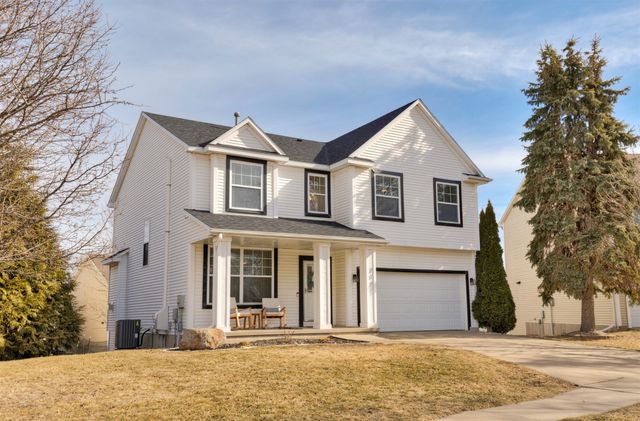 217 Bridgewood Drive, West Des Moines, IA 50266