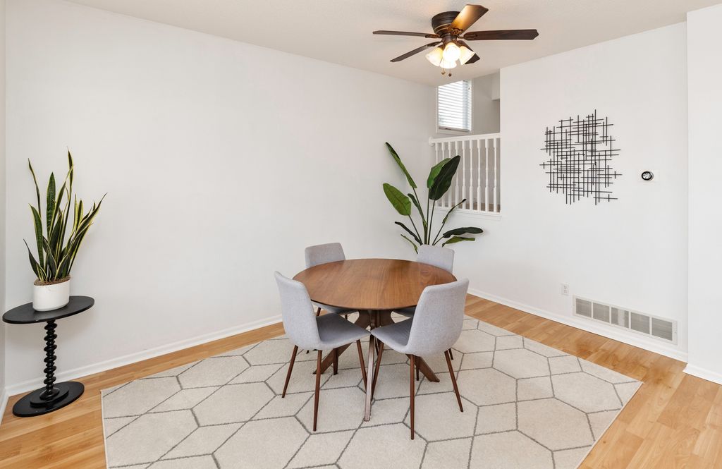 217 Bridgewood Drive, West Des Moines, IA 50266