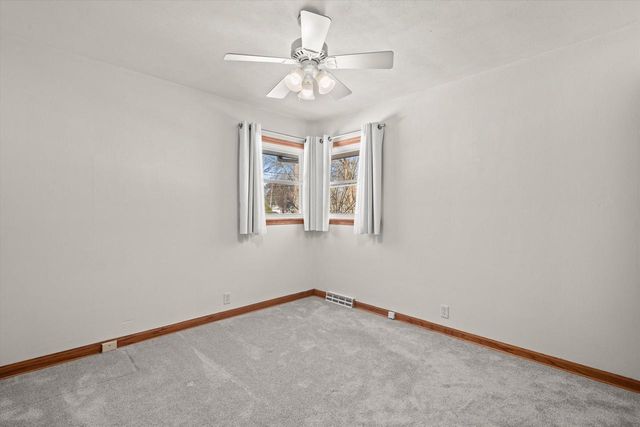 4950 James AVENUE, Wind Point, WI 53402