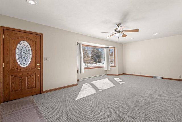 4950 James AVENUE, Wind Point, WI 53402