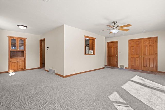 4950 James AVENUE, Wind Point, WI 53402