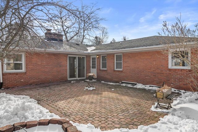 4950 James AVENUE, Wind Point, WI 53402