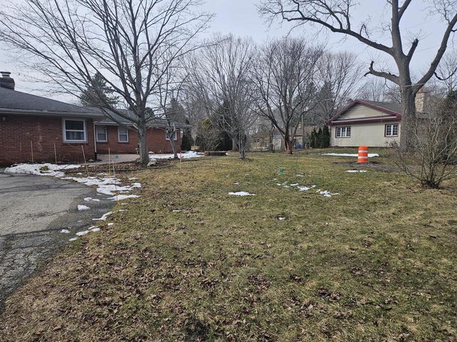 4950 James AVENUE, Wind Point, WI 53402