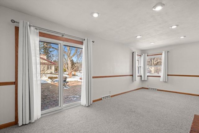 4950 James AVENUE, Wind Point, WI 53402