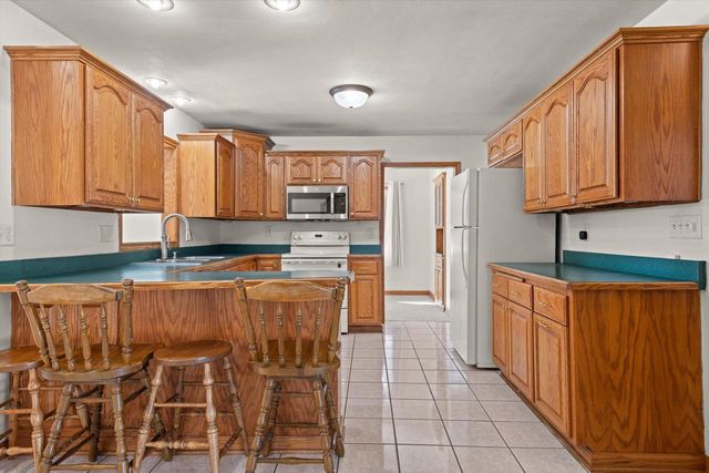 4950 James AVENUE, Wind Point, WI 53402