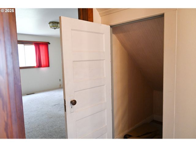 75938 SPRING HOLLOW Rd, Adams, OR 97810