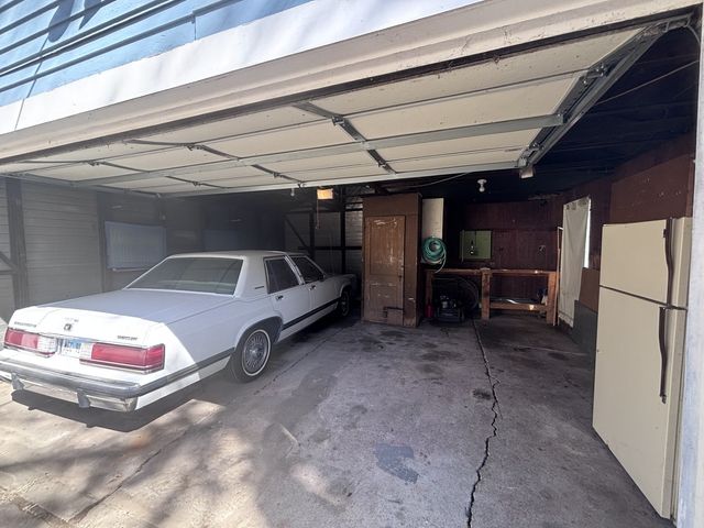 906 40th Street Court, Moline, IL 61265