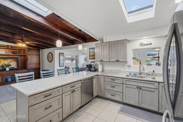 5353 N Oracle Jaynes Station Road, Tucson, AZ 85704