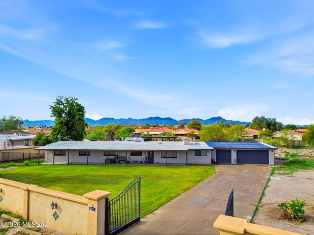 5353 N Oracle Jaynes Station Road, Tucson, AZ 85704