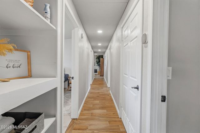 5353 N Oracle Jaynes Station Road, Tucson, AZ 85704