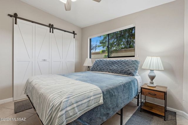 5353 N Oracle Jaynes Station Road, Tucson, AZ 85704